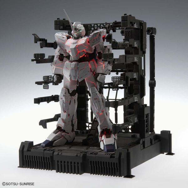 萬代 MGEX 1/100 獨角獸鋼彈 Ver.Ka 