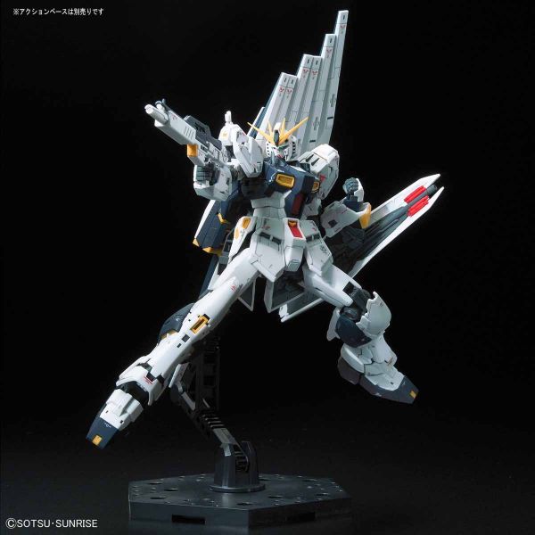萬代 RG #32 1/144 ν鋼彈 牛鋼 