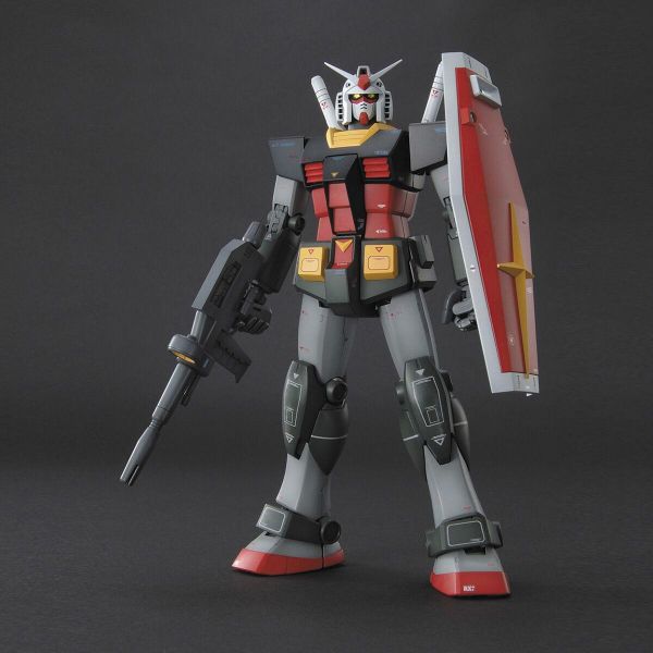 萬代 MG 1/100 RX-78 鋼彈 + G裝甲戰機 擬真型配色 