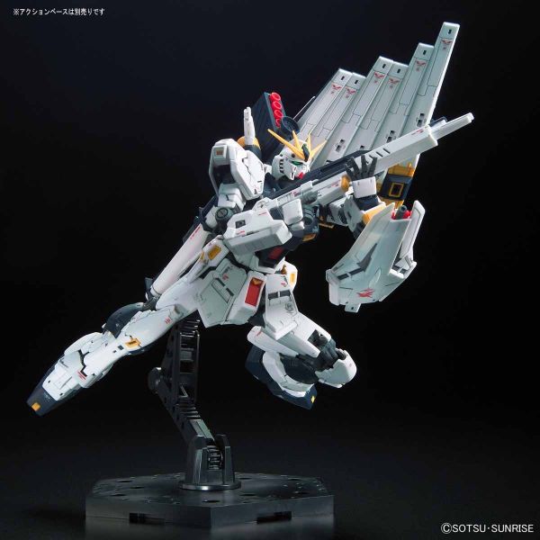 萬代 RG #32 1/144 ν鋼彈 牛鋼 