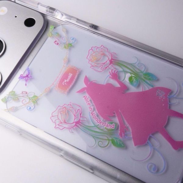 Moxbii經典原創系列 愛麗絲 彩雕防摔殼 愛麗絲夢遊仙境,童話設計,愛麗絲,玫瑰花手機殼,粉色手機殼,夢幻風手機殼,少女系手機殼,手繪風,彩雕手機殼,彩繪手機殼,設計款手機殼,防摔手機殼,極空戰甲,透明殼,casetify,UAG,DEVILCASE