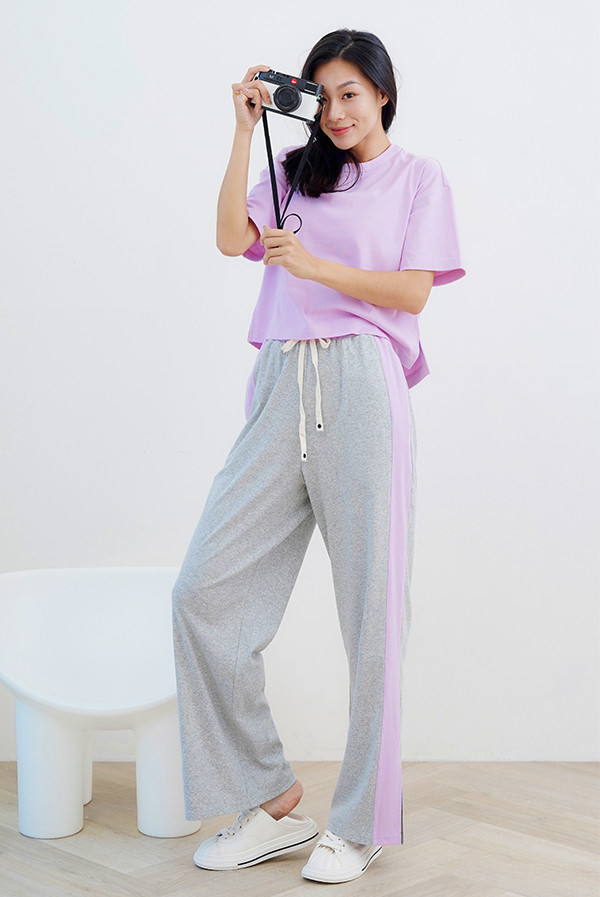 JUNE COLOR-BLOCK PANTS caratiga、紗棉針織布、不對稱設計、嘻哈、撞色、顯瘦、運動時尚、舒適透氣、寬版、