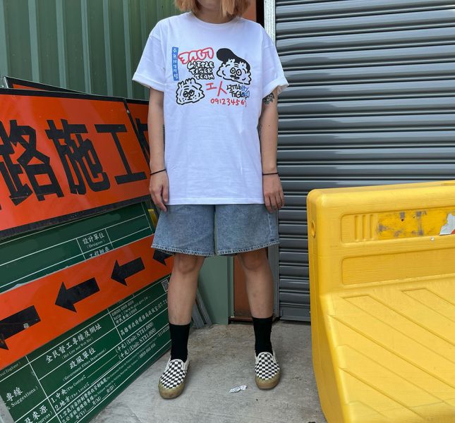 合法的塗鴉t-shirt跟大學tee 塗鴉, tshirt, 大學tee