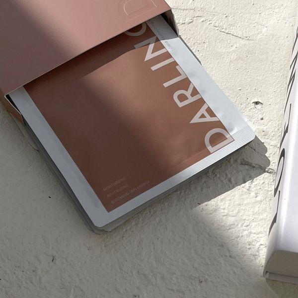 Darling 燦夜．水光修復面膜 【5片盒裝】 專利備長炭面膜奈米金箔面膜水光面膜darling面膜darlingglobal 專利黑面膜金箔導入pga保濕雷射術後面膜皮秒雷射鳳凰電波維持