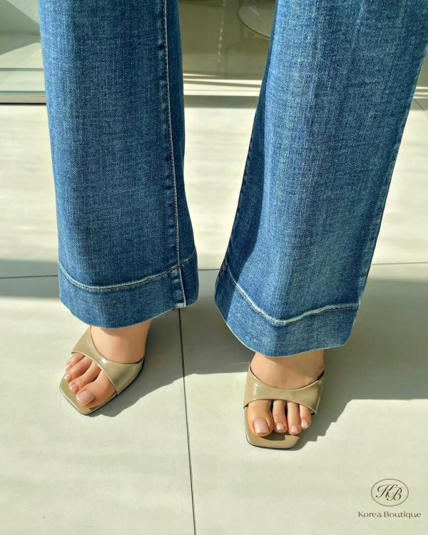 SS225 春季 有彈性的喇叭褲 