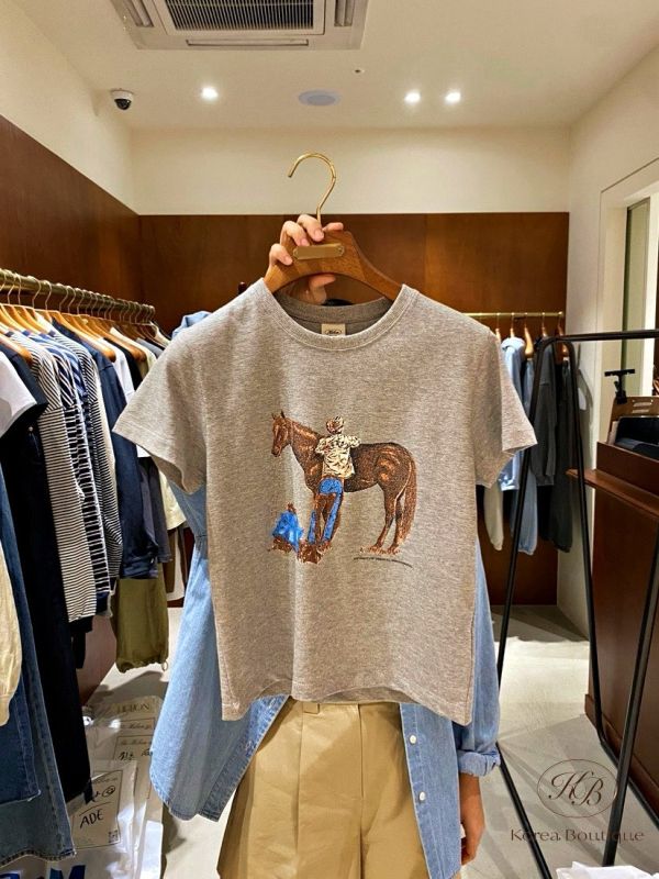 Fw204 秋季 馬兒帥性tee 