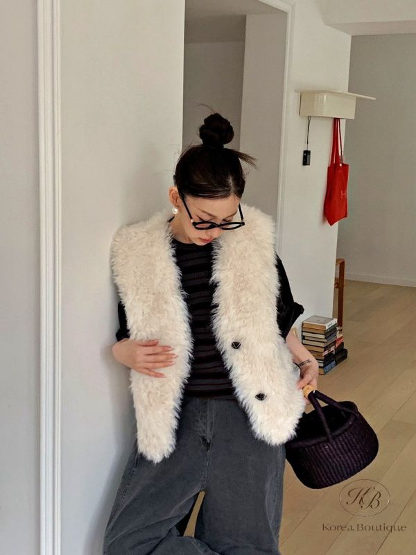 FWKR50 冬季 雪白毛毛背心 穿上去立馬可愛加分 