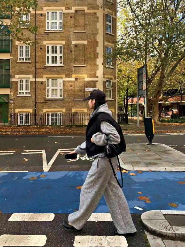 Fw389 秋季 澎澎鵝絨背心 