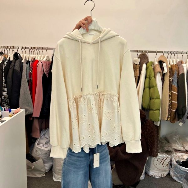 FWKR47 冬季 下擺很可愛的蕾絲大學tee 