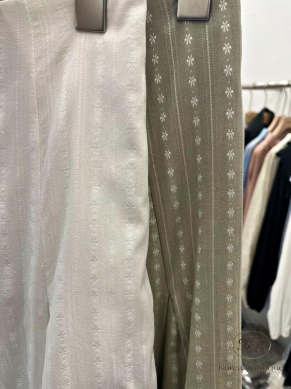KR2640 夏季 闆娘自留小刺繡半身裙 