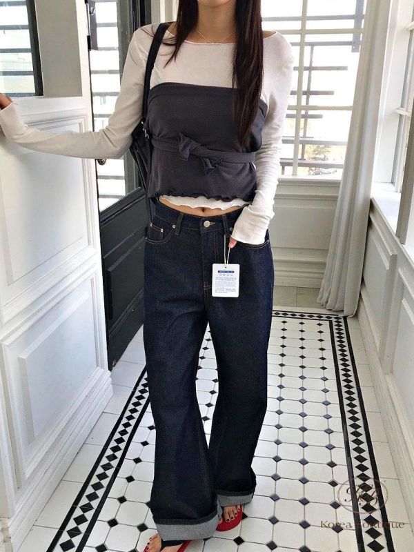 SS206 春季 木耳邊大圓領素面上衣 