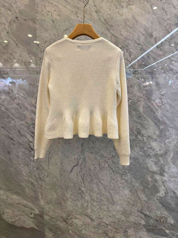 SS09 冬季 質感愛心扣下擺魚尾設計的開襟外套 