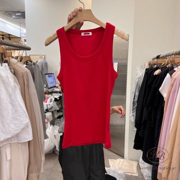 Kr10 夏裝 本體質感很好很舒服的背心 