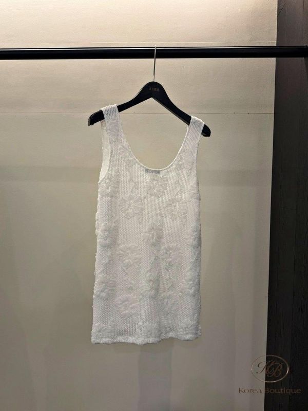 SS419 春季 刺繡花圖案鏤空長版背心 