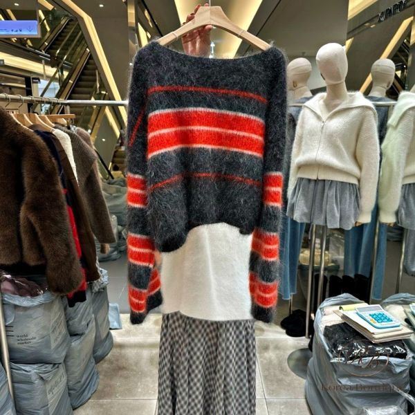FWKR66 冬季 版型短版的條紋毛衣 