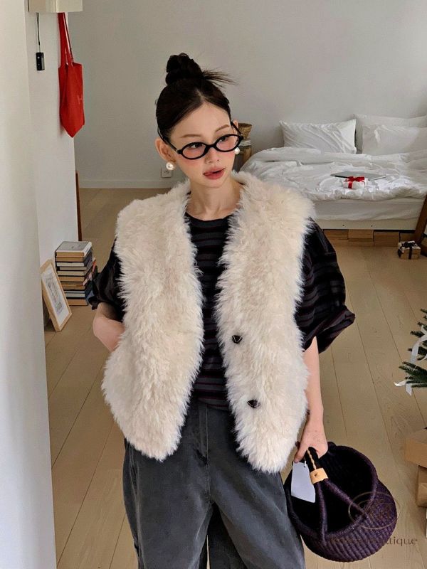 FWKR50 冬季 雪白毛毛背心 穿上去立馬可愛加分 