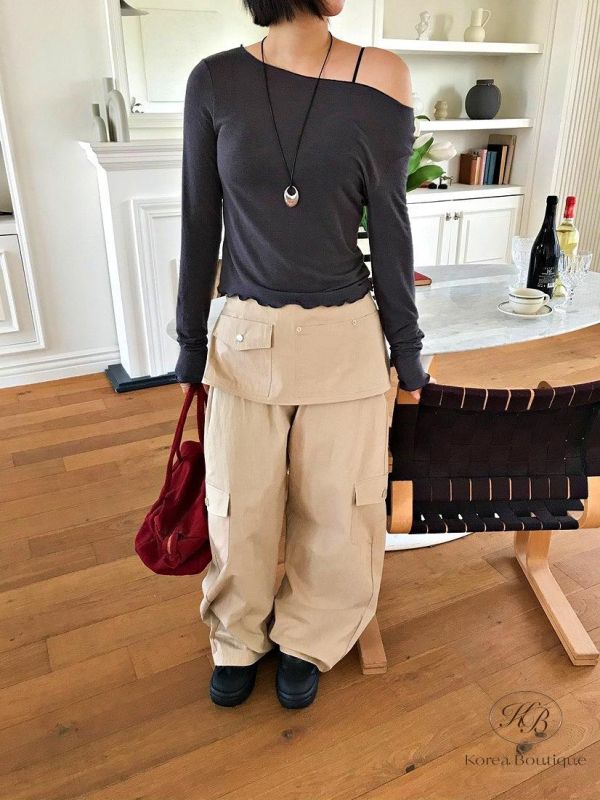 SS206 春季 木耳邊大圓領素面上衣 