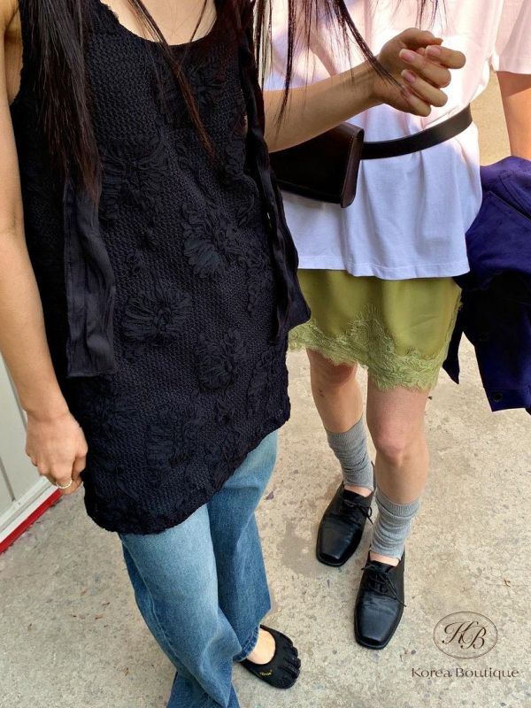 SS419 春季 刺繡花圖案鏤空長版背心 