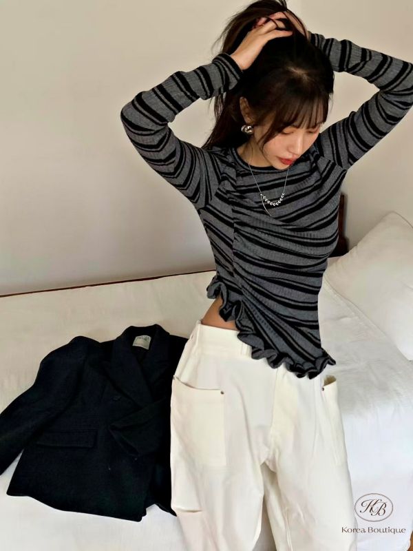 Fw322 秋季 條紋木耳邊上衣 