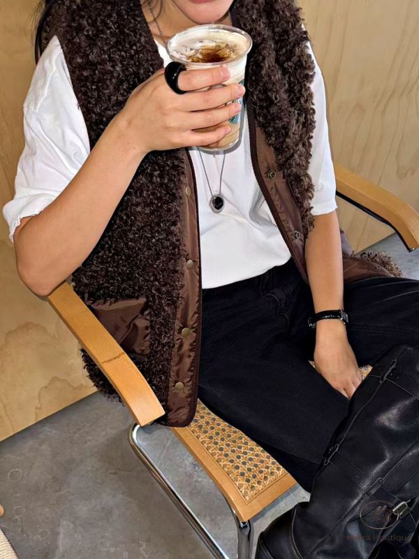 Fw421 秋季 QQ毛背心 