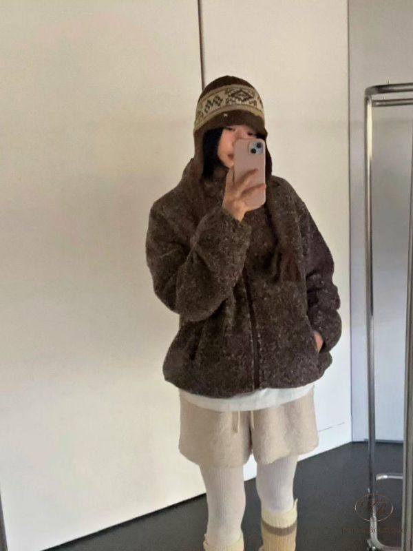 Fw503 冬季 穿起來不會臃腫的毛毛短褲 