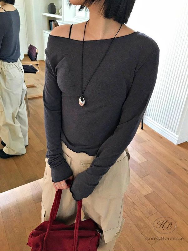 SS206 春季 木耳邊大圓領素面上衣 