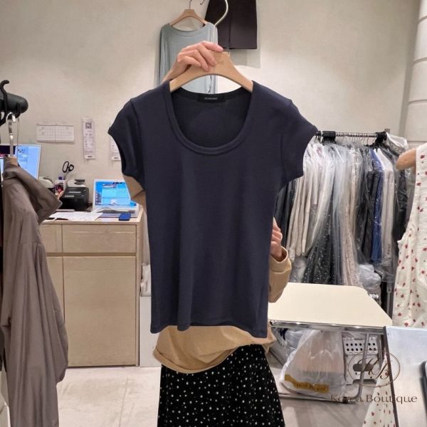 Su18 夏裝 U口領tee 