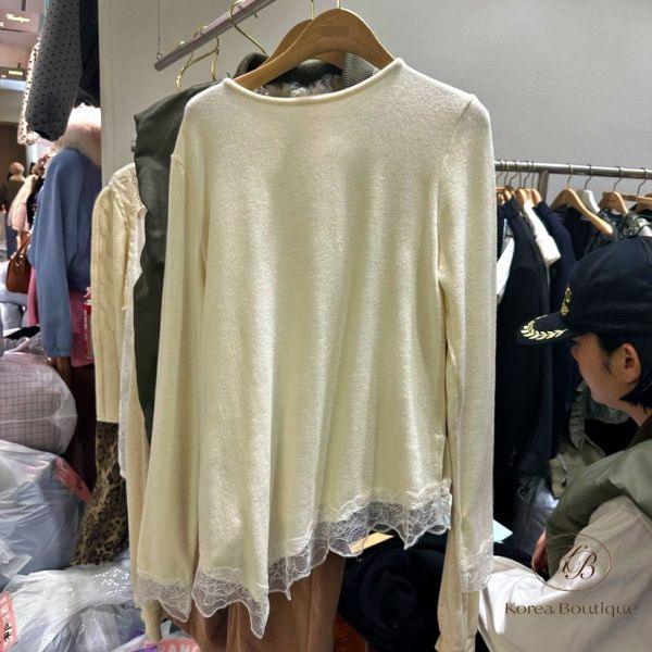 SS11 冬季 下擺有蕾絲設計的上衣 絨布面 