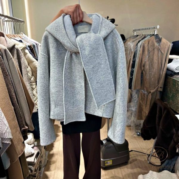 FWKR38 冬季 附上圍巾的短版大衣 