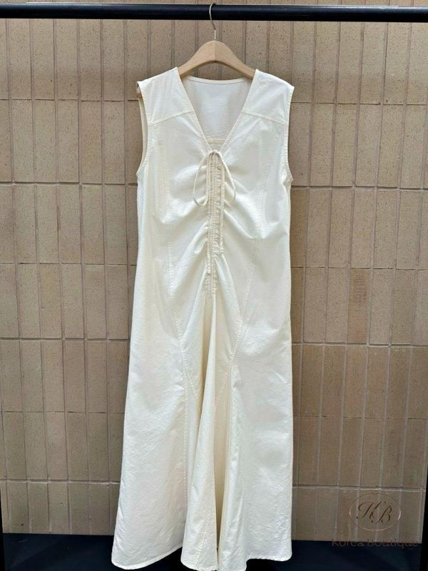 SS362 春季 很美的v領皺摺洋裝 