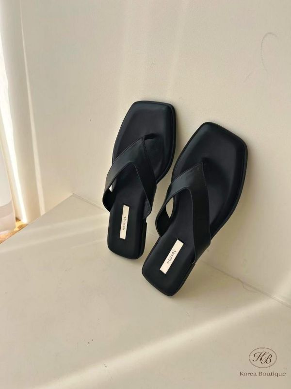 SS404 春季 穿出很美的夾腳版型 