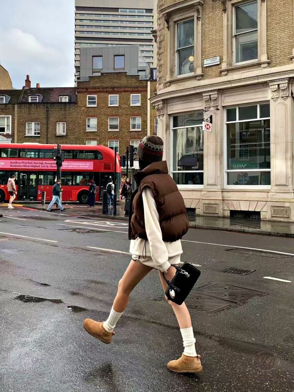 Fw389 秋季 澎澎鵝絨背心 