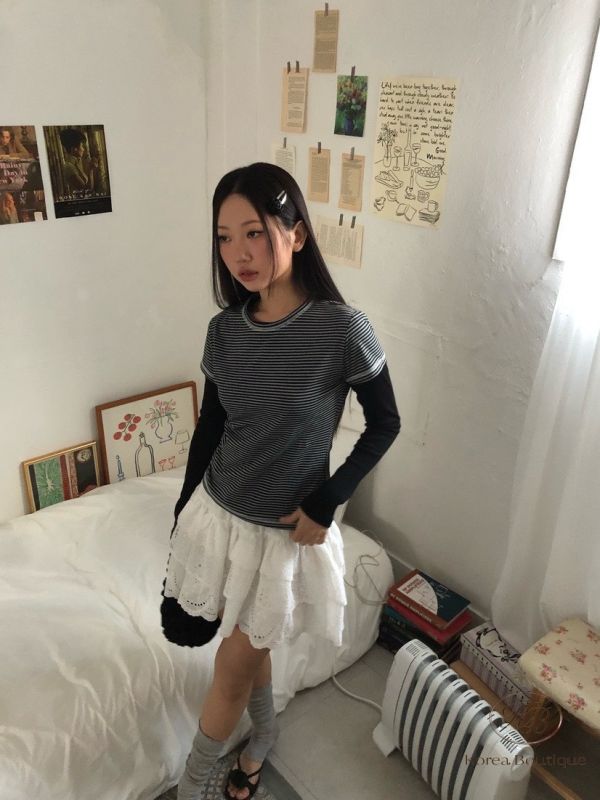 Kr86 夏裝 窄條紋彈性合身Tee 