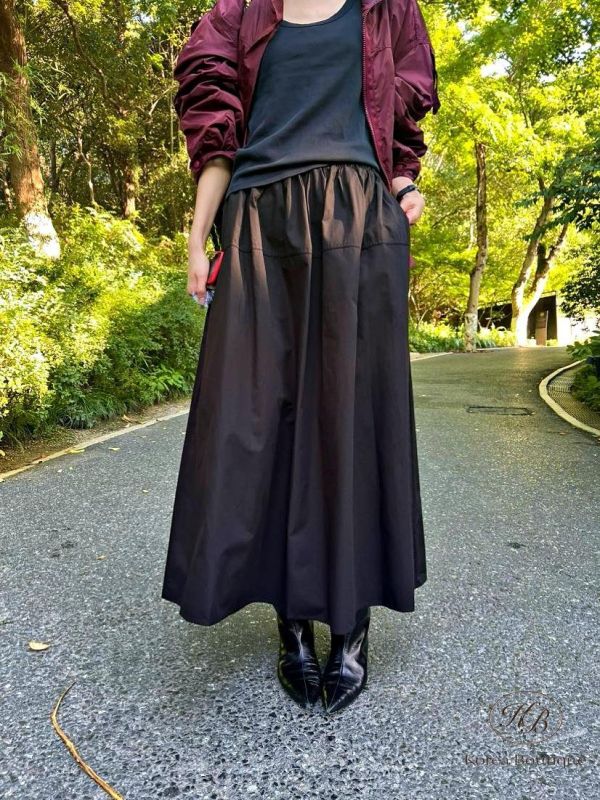 FW2624 秋季 兩側有口袋的挺布半身裙 