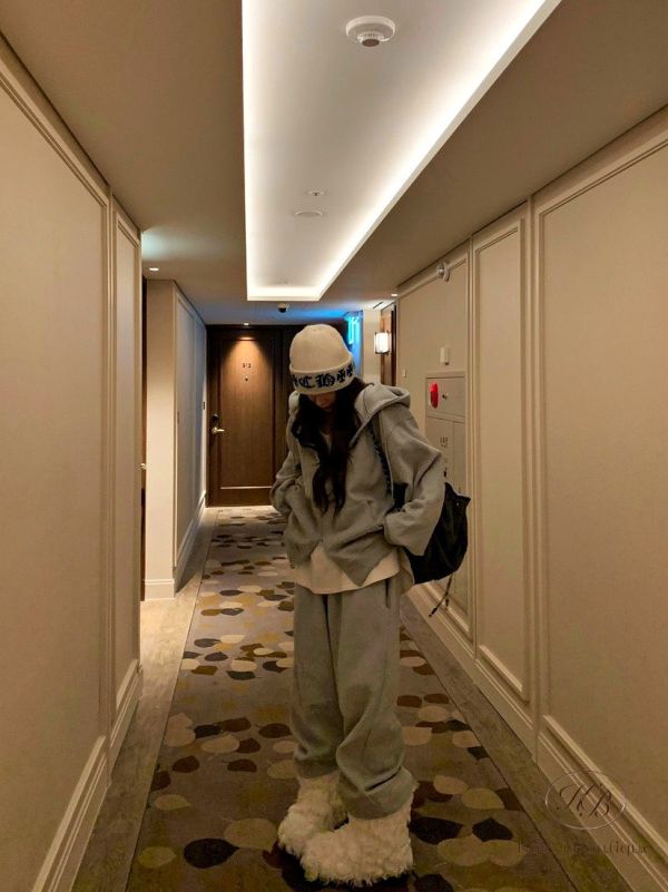 Fw474 冬季 加絨連帽運動褲裝 