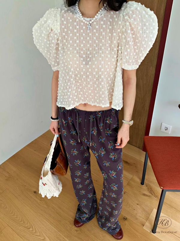 SS462 春季 好喜歡蓬蓬的刺繡圖案上衣 