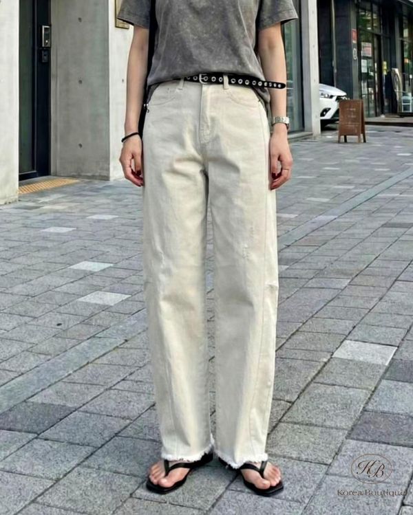 SS226 春季 毛邊直筒牛仔褲 