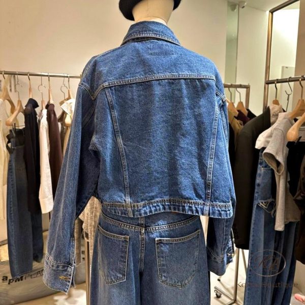 FW2773 秋季 客人點菜款 可立領造型的短版牛仔外套 