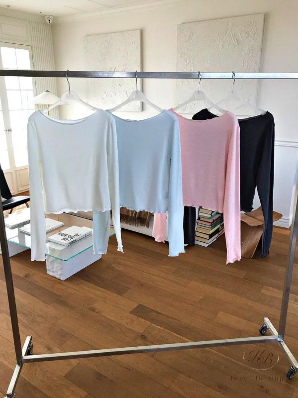 SS206 春季 木耳邊大圓領素面上衣 