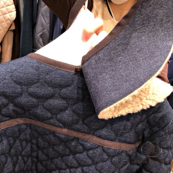 Fw454 冬季 可拆式的延縫外套 袖子還有羔毛 好可愛 