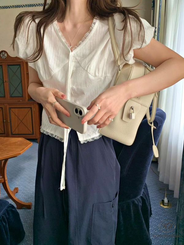 SS361 春季 紋理蓬蓬袖上衣 