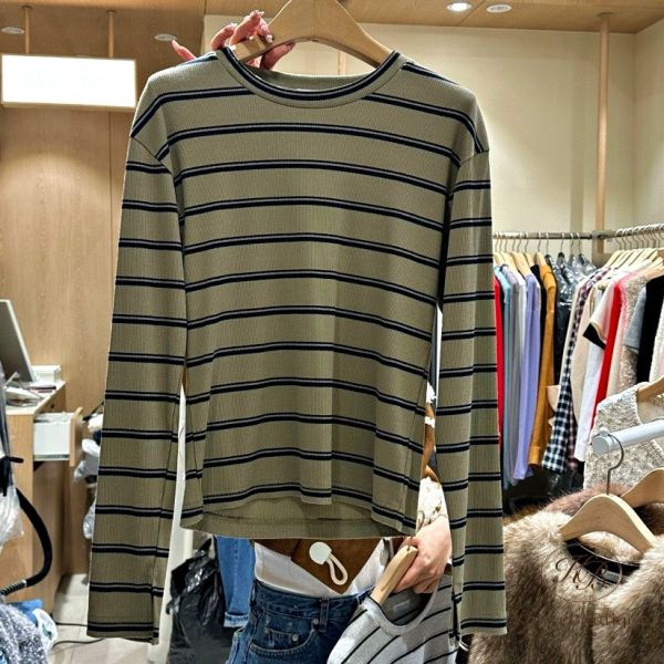 Fw441 冬季 簡約條紋圓領上衣 