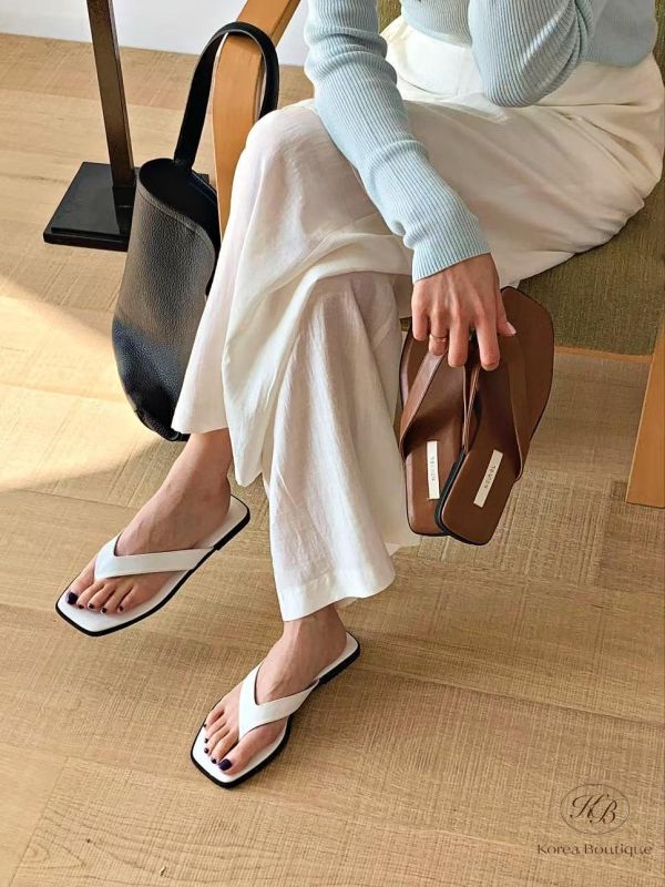 SS404 春季 穿出很美的夾腳版型 