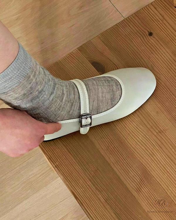 SS246 春季 春夏很需要百搭的圓頭娃娃鞋 