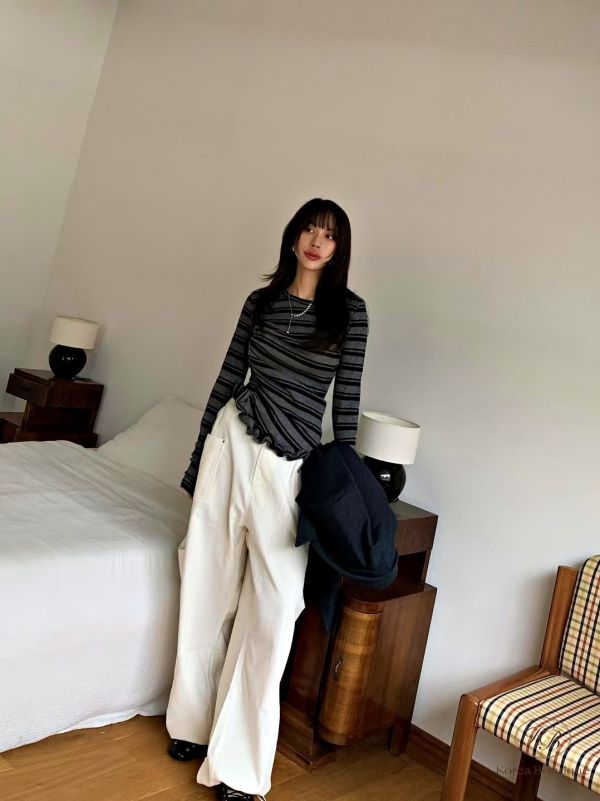 Fw322 秋季 條紋木耳邊上衣 