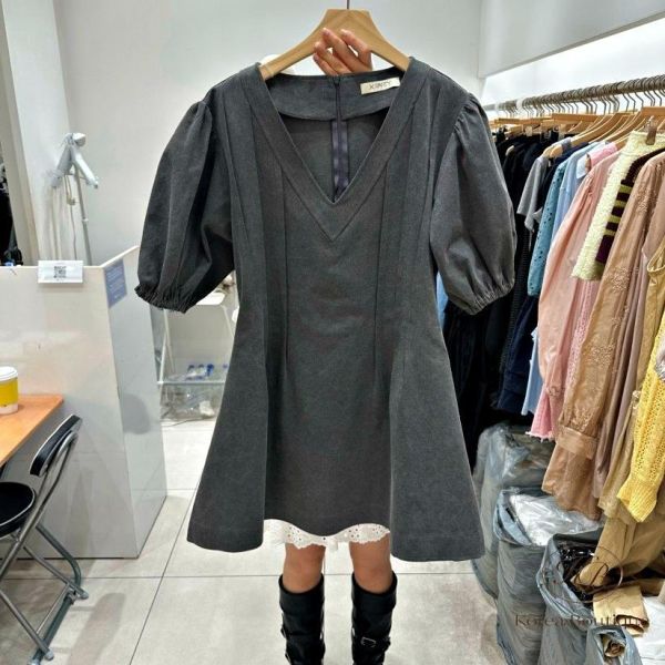 SS201 春季 穿起來很美的 v領洋裝 