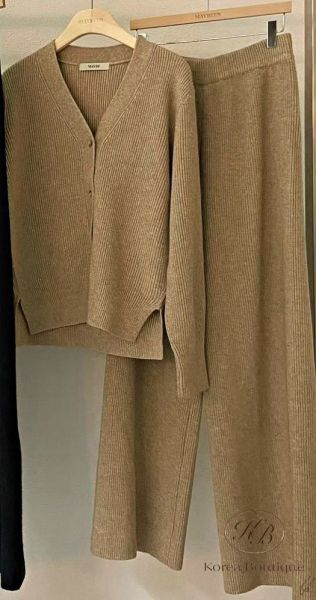 FWKR52 冬季 套裝也可以女人味 