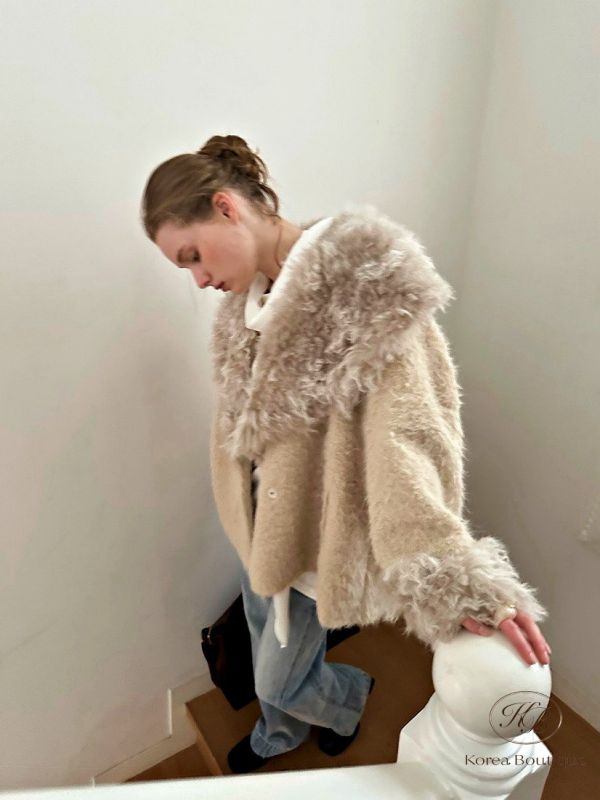 Fw419 秋季 好可愛的皮草領大衣 