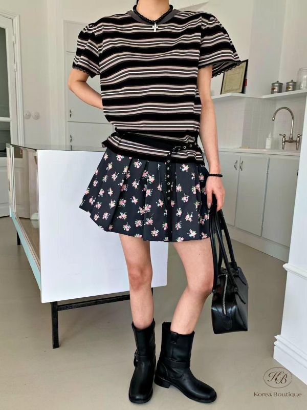 SS218 春季 袖口有花邊的條紋上衣 