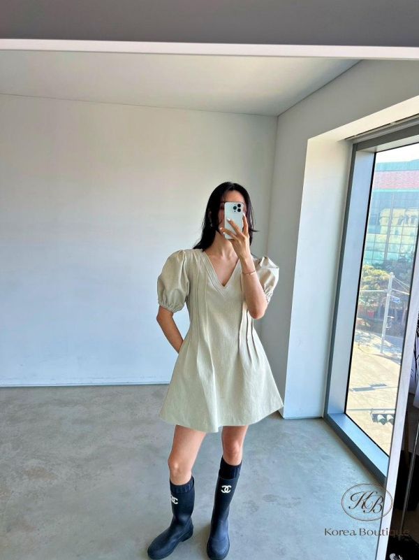 SS201 春季 穿起來很美的 v領洋裝 